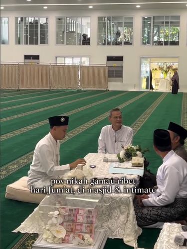 Pernikahan Ala Gen Z Jasa penyedia busana pengantin Muslimah, membagikan momen pernikahan ala gen z hangat dan sakral bisa menjadi inspirasi. Unggahan tersebut langsung viral di media sosial.