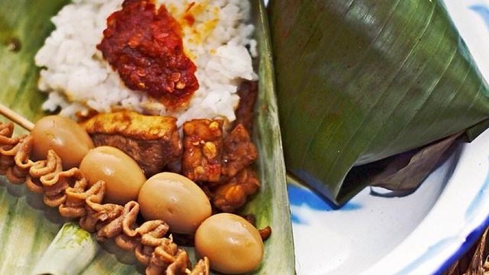 Kuliner Nasi Jotos Madiun, Hidangan Legendaris yang Masih Eksis
