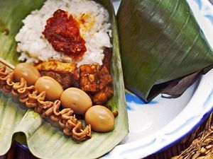 Kuliner Nasi Jotos Madiun, Hidangan Legendaris yang Masih Eksis