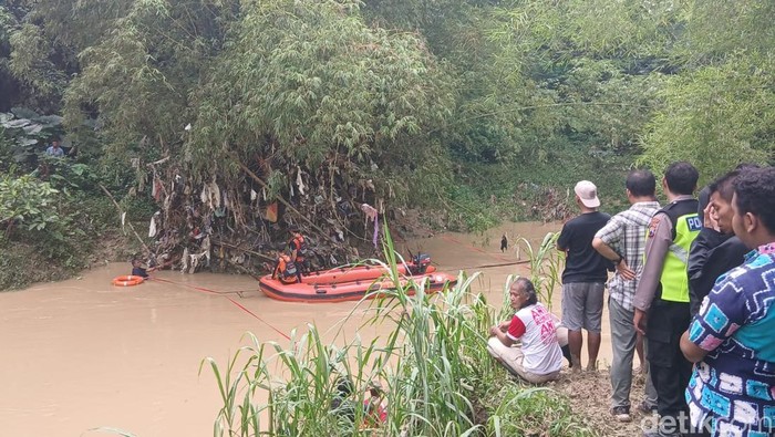5 Santriwati Blora Tenggelam di Sungai Lusi, 2 Ditemukan Tewas