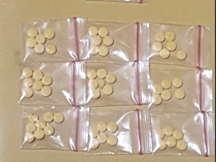 Polisi Tangkap 2 Pria Jual Obat Keras di Toko Kosmetik Ciputat Tangsel