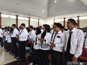 Ribuan PPPK Paruh Waktu di Kulon Progo Terima SK, Kompak Nembang Macapat