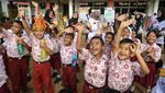 Sekolah di Sumut Kembali Dibuka Pascabencana, Siswa Belajar di Luar Ruangan