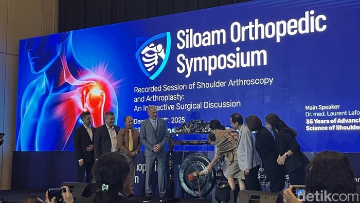 Siloam Hospitals Kebon Jeruk Gelar Simposium, Hadirkan Pakar Bedah Bahu Laurent Lafosse