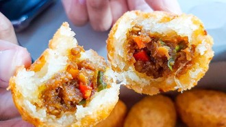 Nostalgia! 10 Jajanan Populer hingga Legendaris di Suryakencana