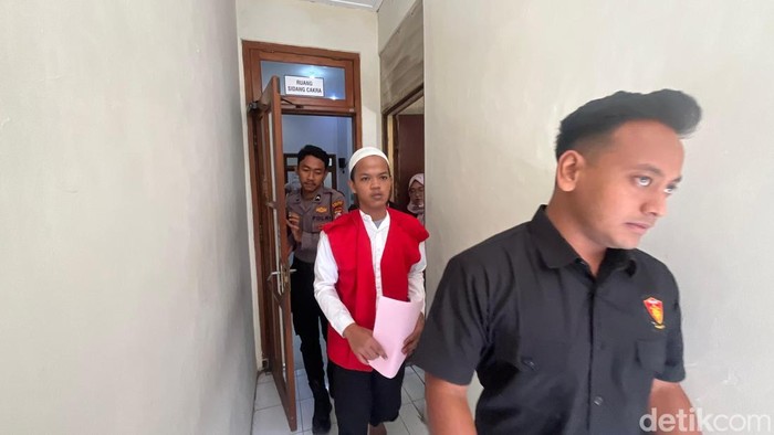 Sebar Video Telanjang Gadis Kota Mojokerto, Kuli Bangunan Jadi Pesakitan