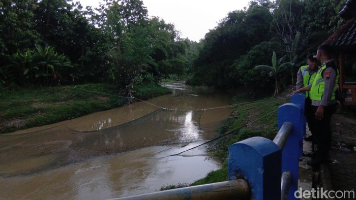 Pencarian Santriwati Tenggelam di Sungai Lusi Blora Disetop Sementara