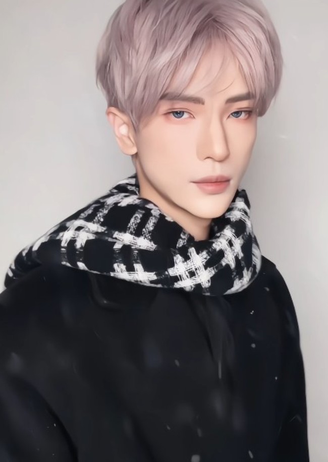 Dalam beberapa video memperlihatkan proses transformasi sang pria hingga menjadi mirip dengan karakter yang diinginkan. Seringkali ia mengenakan prostetik makeup untuk mengubah bentuk hidung dan dagunya. Agar lebih maksimal, ia juga mengenakan rambut palsu warna blonde untuk melengkapi penampilannya sebagai cowok Douyin. Foto: Instagram/@maobobomaobobo