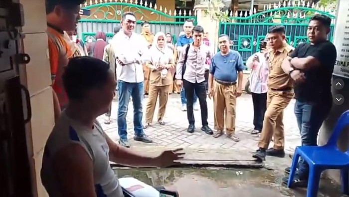 Penjual Ayam Geprek di Makassar Digeruduk gegara Masalah Limbah-Parkir