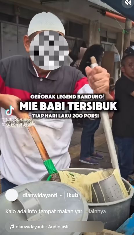Viral Warung Mie Babi di Bandung, Penjualnya Pakai Peci dan Hijab! Viral Warung Mie Babi di Bandung, Penjualnya Pakai Peci dan Hijab!