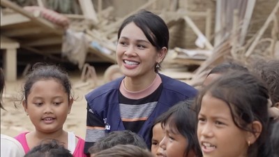 Andien dan Anak-anak Aceh Tamiang Nyanyikan Tanah Airku