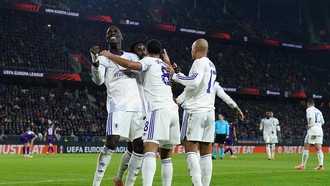 Hot Hot Aston Villa, Barca Aja Kalah Panas