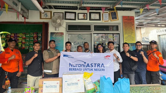 Astra Salurkan Bantuan Penanganan Bencana untuk 3 Provinsi di Sumatera