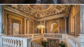 Tangga Istana yang Gelap dan Berdebu. Before: Area tangga megah tampak gelap, penuh debu, dan tidak terawat, dengan cat dinding pudar. After: AI menampilkan tampilan aslinya—tangga istana dengan marmer bersih, dinding bergambar fresko, dan lampu gantung mewah yang menerangi ruangan. Foto: Boredpanda