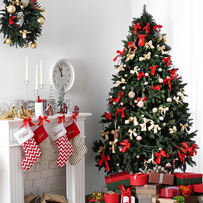 Niat Banget! 8 Potret Rumah dengan Dekorasi Natal yang Unik dan Lucu