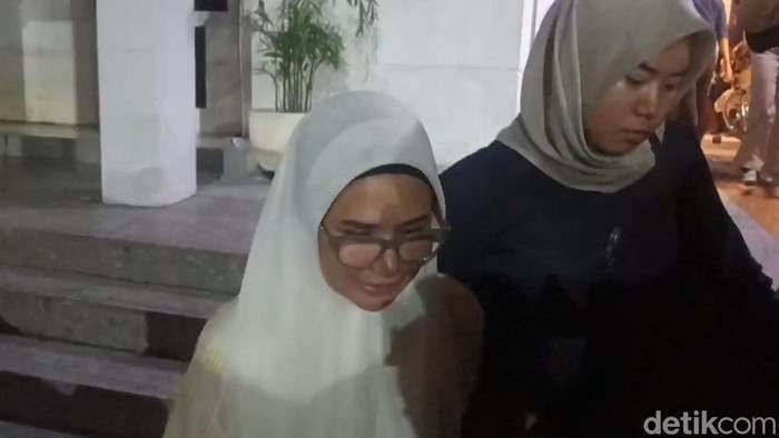 Bupati Pesawaran Diperiksa 13 Jam Kasus Dugaan TPPU Suaminya