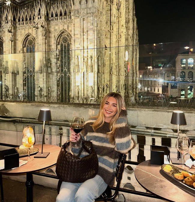 Beberapa laporan menyebut McTominay dan Cam bertemu di awal tahun 2020an dan mulai berpacaran pada tahun 2022. Saat hubungan mereka dimulai, McTominay sudah bermain untuk Manchester United. Foto: Instagram @camreading_