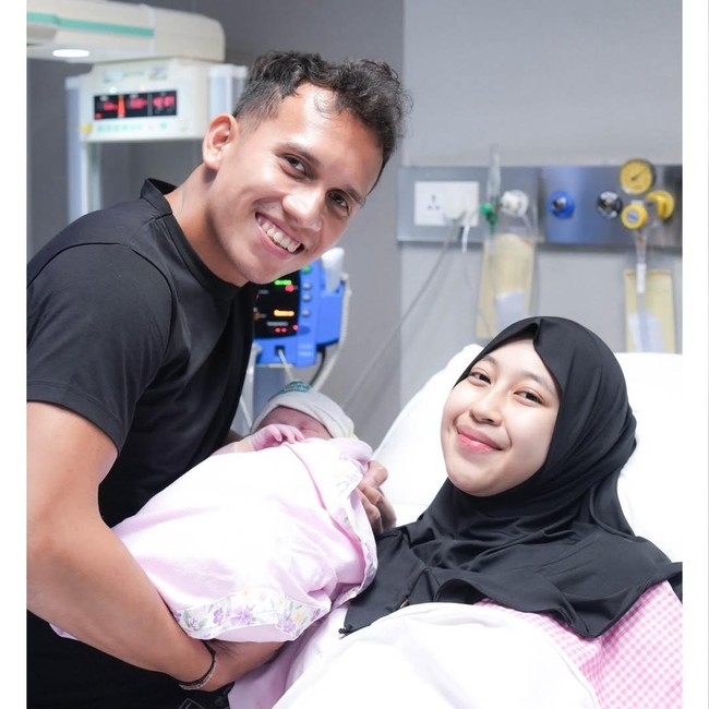 Adiba Khanza Melahirkan Anak Pertama, Welcome Baby Elara