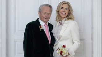 Dulu Dinikahi 2 Pangeran, Sosialita Ini Kini Menikah dengan Miliarder Porsche