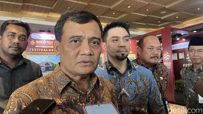 Gubernur Luthfi Buka Suara soal Izin Tambang di Lereng Slamet