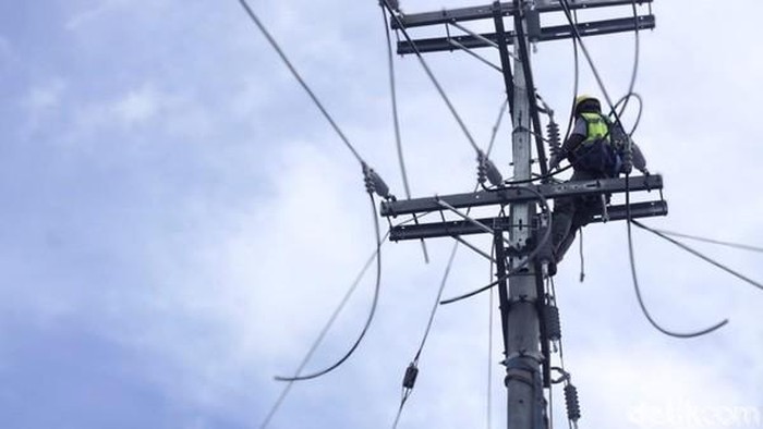 Ilustrasi perbaikan listrik.