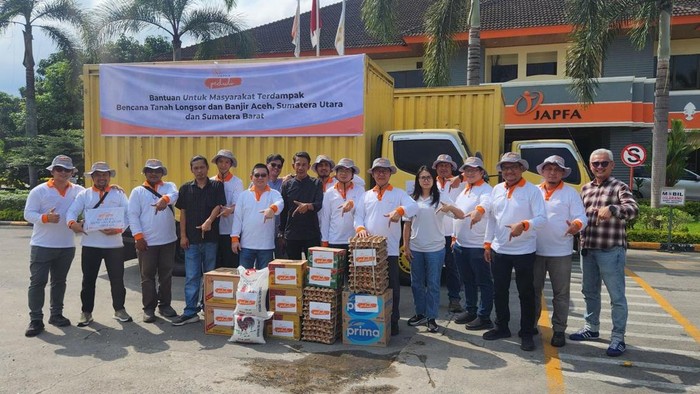 JAPFA Distribusikan Bantuan untuk Korban Banjir di Aceh, Sumut, & Sumbar
