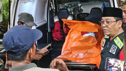 Jenazah mahasiswa Lombok Barat, Bahrul Ulum, saat hendak dibawa menuju pemakaman seusai dilakukan visum luar di RS Bhayangkara. (Dok. Pribadi Kaling Sembalun, Muhammad Amin)