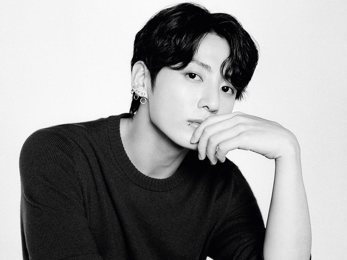 Penampilan Jungkook BTS sebagai global ambassador Chanel Beauty.