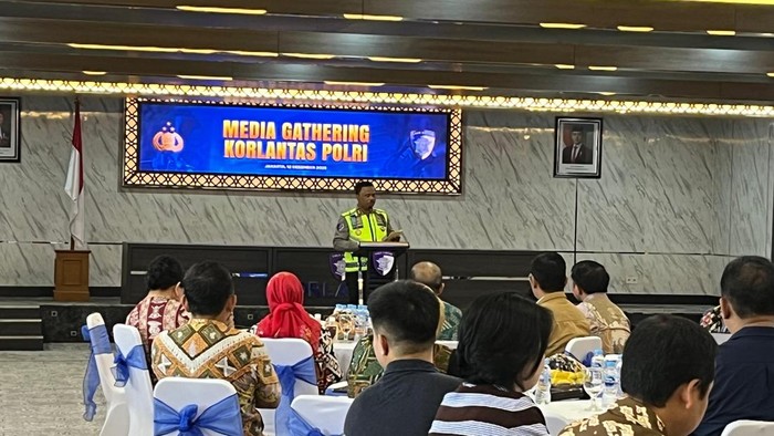 Kakorlantas Polri: Operasi Nataru Tahun Ini Dikendalikan Lewat Teknologi Digital