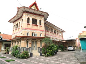 Kampung Kemasan, Kota Tua Gresik dengan Arsitektur Merah yang Sarat Makna