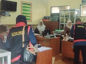 Kejari Geledah Sekolah di Jember Usut Dugaan Korupsi Dana BOS