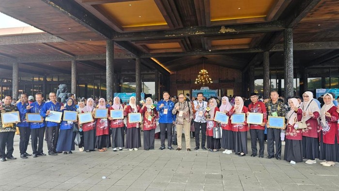 Bone Jadi Daerah Terbanyak Raih Penghargaan Adiwiyata dari KLH