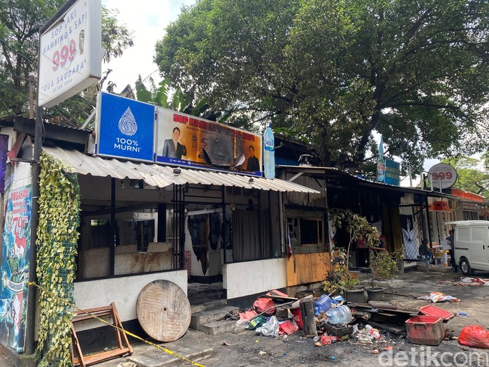 Kios dan Warung Tenda di TMP Kalibata hangus terbakar imbas kerusuhan Mata Elang Matel