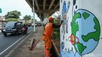 Kolong Tol Becakayu Disulap Jadi Galeri Mural Terpanjang di Indonesia
