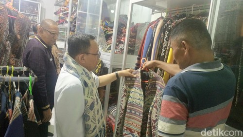 Komisi VII DPR RI saat melakukan reses di Kupang, NTT, Kamis (11/12/2025). (Foto: Simon Selly/detikBali)