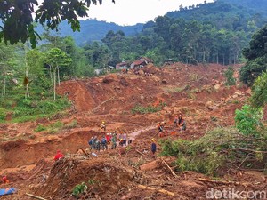 Upaya Bupati Dadang Tangani Warga Terdampak Longsor Arjasari Bandung