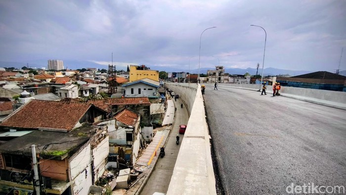 AHY Minta Proyek Flyover Nurtanio Rampung Sebelum Pergantian Tahun