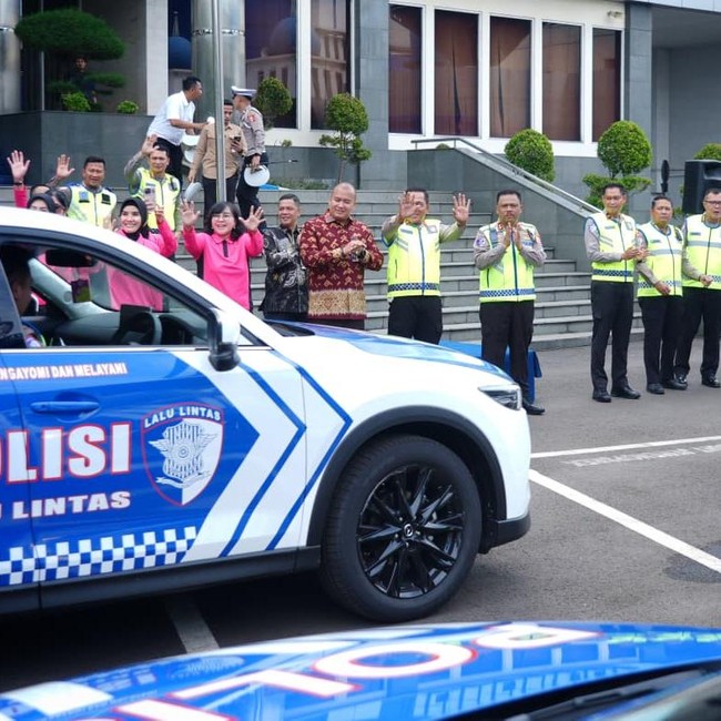 Momen Kakorlantas Lepas Bantuan Kemanusiaan untuk Aceh-Sumatera