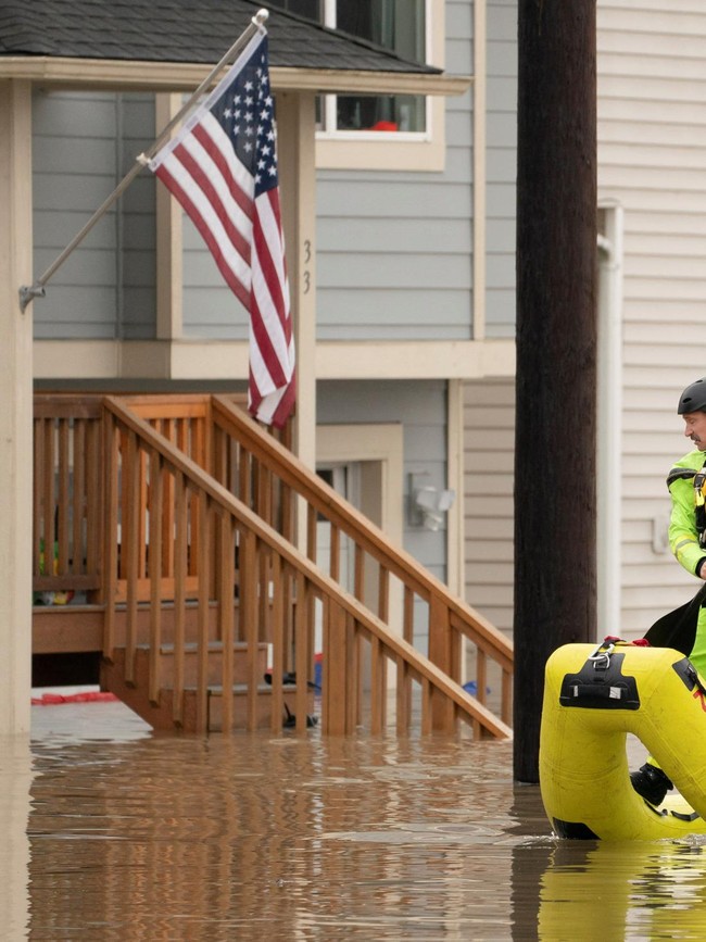 Sungai Atmosfer Picu Banjir Terparah, Washington Lumpuh dan Warga Mengungsi