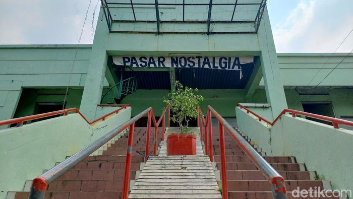 Pasar Nostalgia di Surabaya