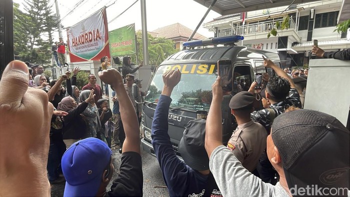 2 Pentolan AMPB Tersangka Pemblokiran Jalan Dilimpahkan ke Kejari Pati