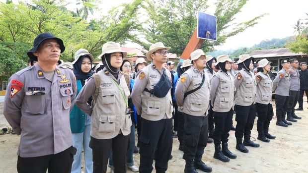 Polda Riau menuntaskan misi kemanusiaan di Kecamatan Palembayan, Kabupaten Agam, Sumatera Barat Polda Riau menuntaskan misi kemanusiaan di Kecamatan Palembayan, Kabupaten Agam, Sumatera Barat, pada Jumat (12/12/2025).