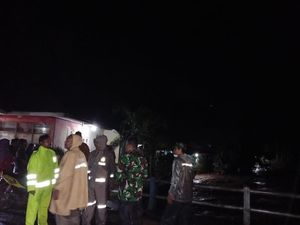 Banjir Rusak Tiga Jembatan di Tiris, Polres Probolinggo Terjun Tangan