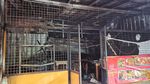 Luluh Lantak! Potret Warung Makan Dibakar di Kalibata, Buntut Ricuh Matel