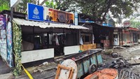 Luluh Lantak! Potret Warung Makan Dibakar di Kalibata, Buntut Ricuh 'Matel'