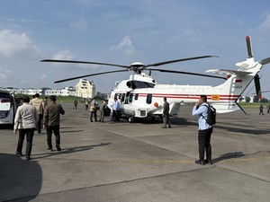 Naik Helikopter, Prabowo Berangkat ke Aceh Tamiang Tinjau Posko Pengungsian