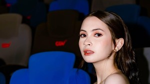 Richelle kembali menunjukkan aura bintang mudanya saat membahas pengalaman syuting yang jadi perjalanan baru di karier aktingnya. Foto: Instagram Richelle Skornicki