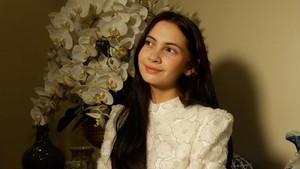 Saat ingat momen itu, Richelle tiba-tiba baper sendiri. Foto: Instagram Richelle Skornicki