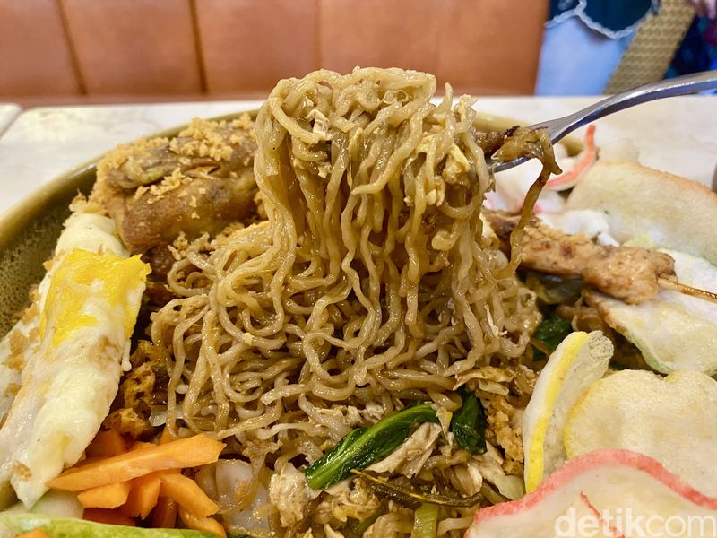 Roemah Kraton: Puas Makan Nasi Tungku hingga Nasi Campur ala Kraton di Tebet