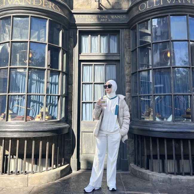 Serunya Zaskia Adya Mecca Kulineran di Bandung sampai Jepang